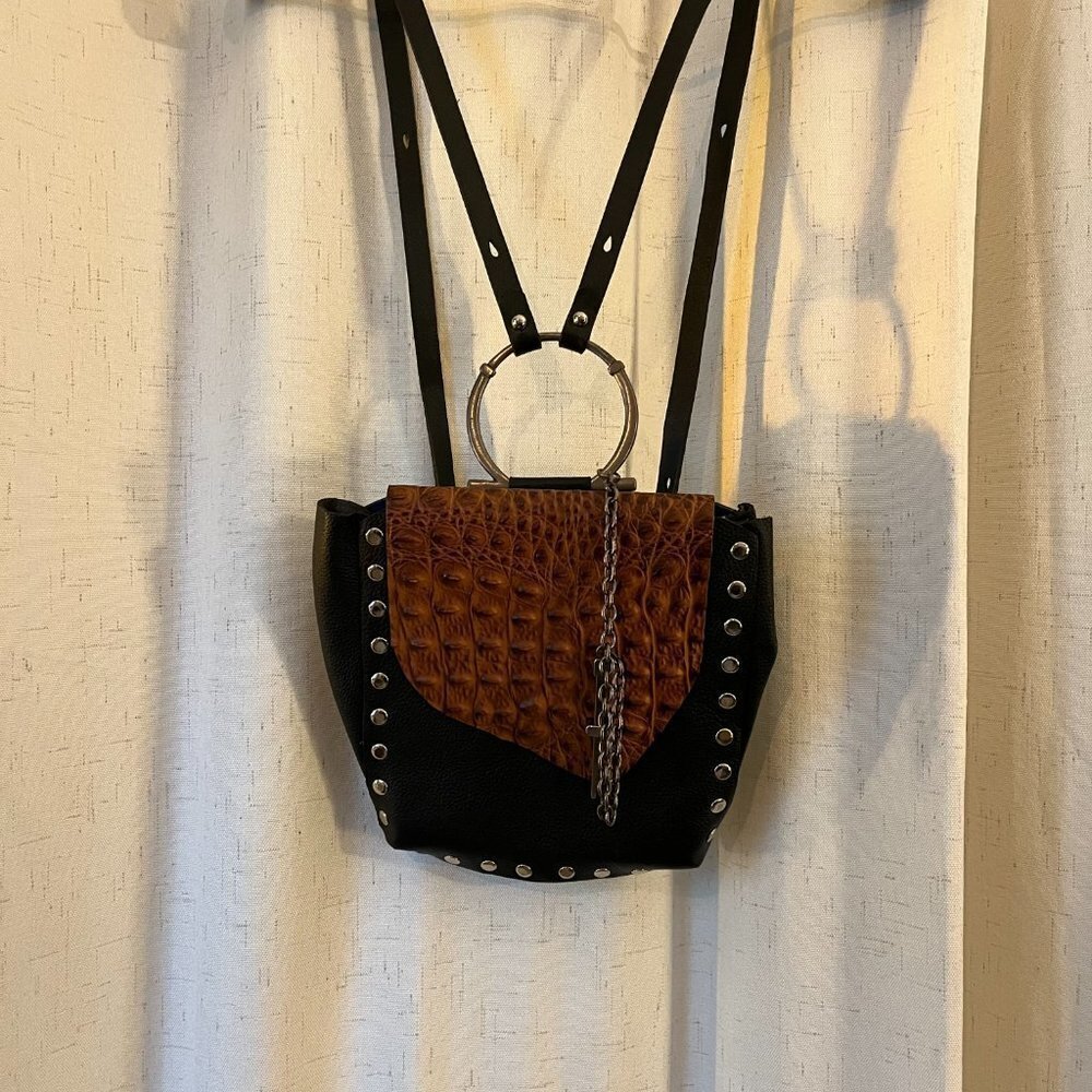 NWOT Aleja Avila BELLA Hand Made genuine leather Bag convertable style AUTHENTIC